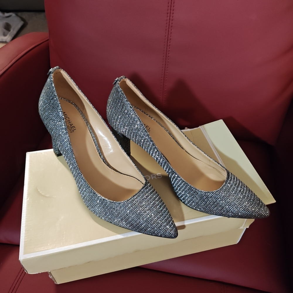 Michael Kors Silver Heels Elegant Design